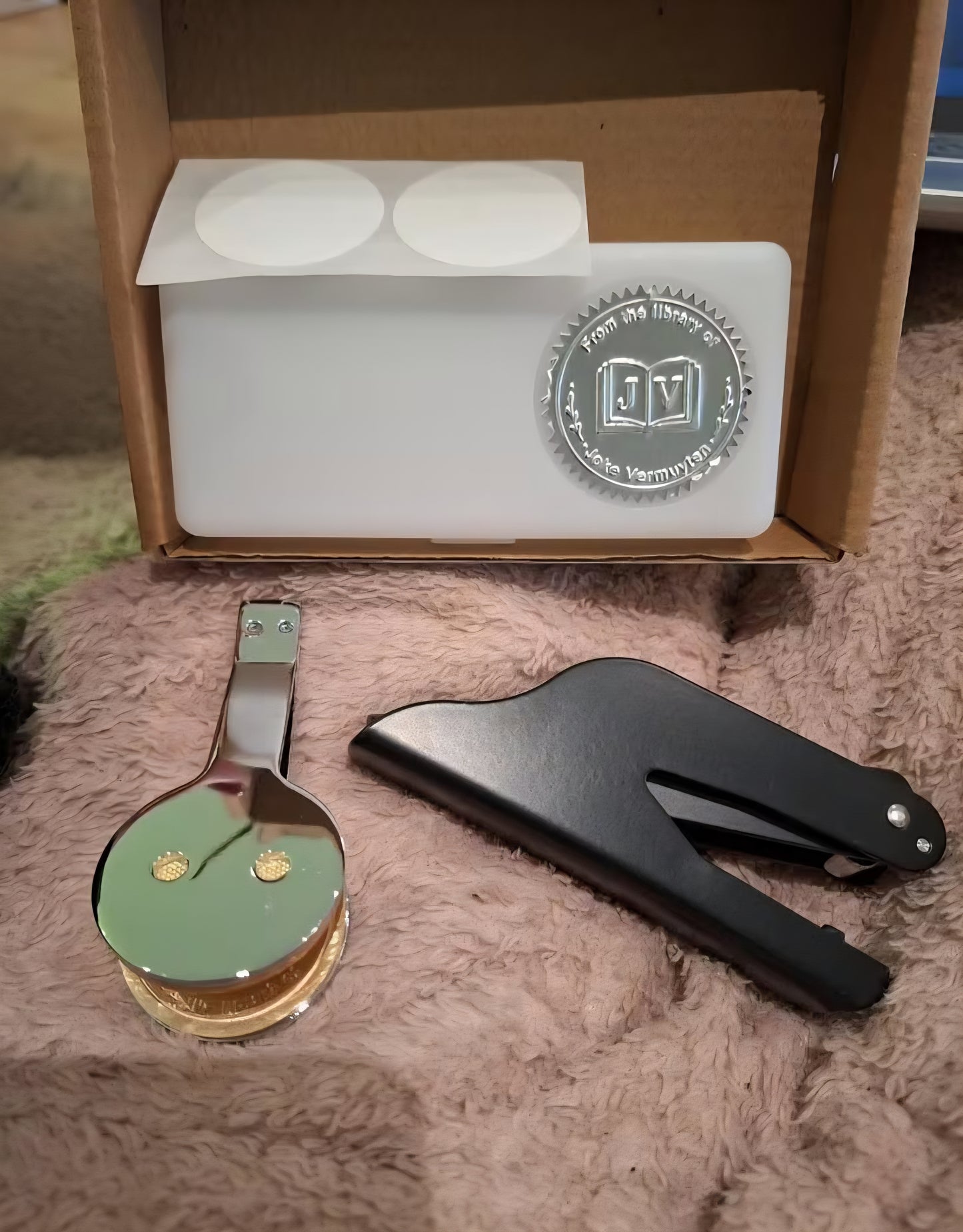 The Cozy Initials Seal