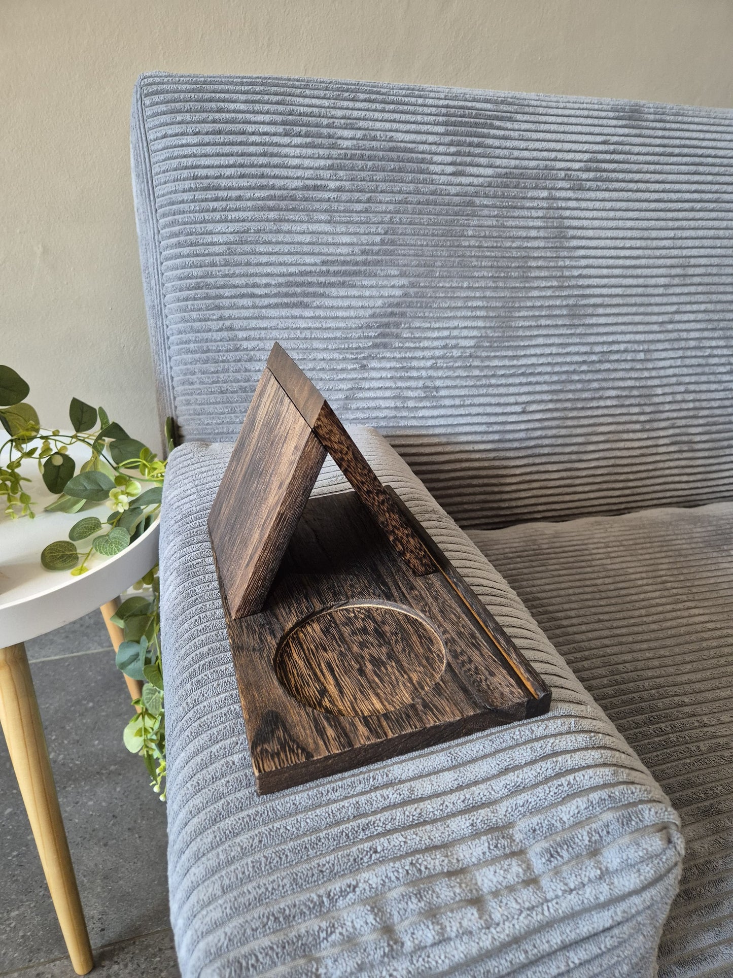 Cozy Bookstand